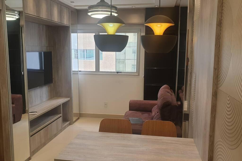 Com Piscina Em águas Claras-df Apartamento *