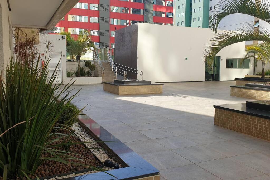 Com Piscina Em águas Claras-df Apartamento